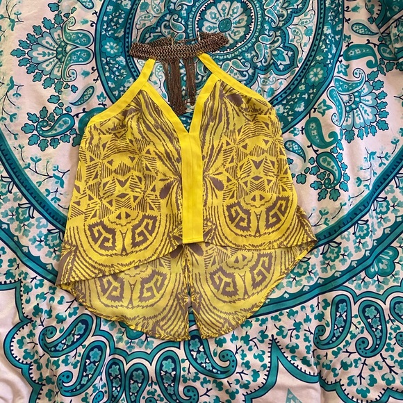 COPY - yellow Bebe top - Picture 2 of 6